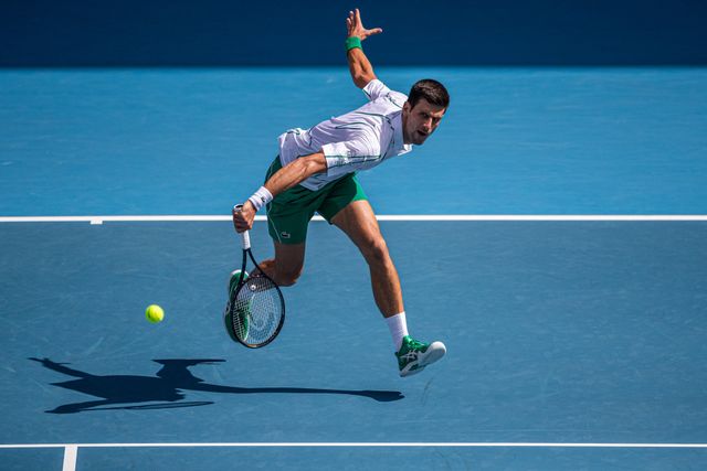 Australia mở rộng 2020: Thắng dễ vòng 4, Djokovic chạm trán Milos Raonic tại tứ kết - Ảnh 2.