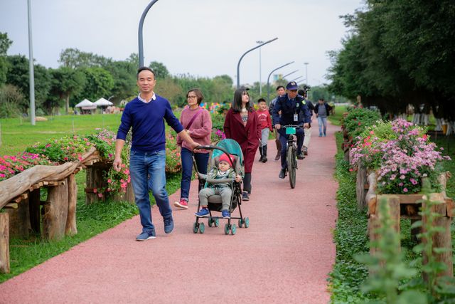 Du xuân Canh Tý, nhiều người thích thú với điểm “check-in” độc đáo gần Hà Nội - Ảnh 13.