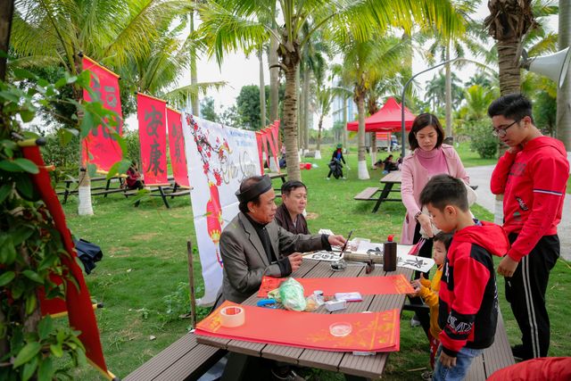 Du xuân Canh Tý, nhiều người thích thú với điểm “check-in” độc đáo gần Hà Nội - Ảnh 25.