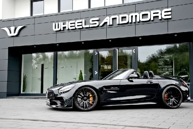 Mercedes-AMG GT R Roadster “bóc máy”, độ công suất cực khủng - Ảnh 1.