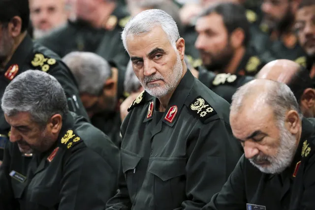 Ông Trump ra lệnh tiêu diệt tướng Soleimani: Giọt nước tràn ly tại Trung Đông? - Ảnh 1.