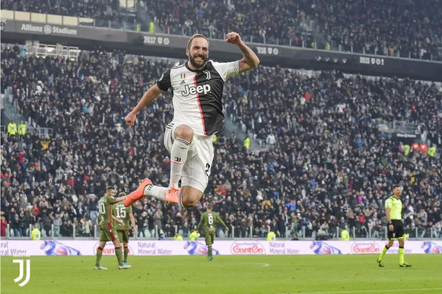 Juventus 4-0 Cagliari: Ronaldo lập hat-trick thứ 56 trong sự nghiệp - Ảnh 2.