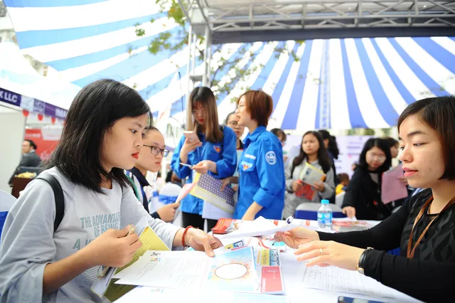 Sôi nổi và ý nghĩa Ngày hội việc làm – ULIS Job Fair 2020 - Ảnh 6.