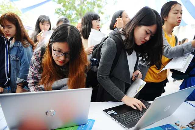 Sôi nổi và ý nghĩa Ngày hội việc làm – ULIS Job Fair 2020 - Ảnh 7.