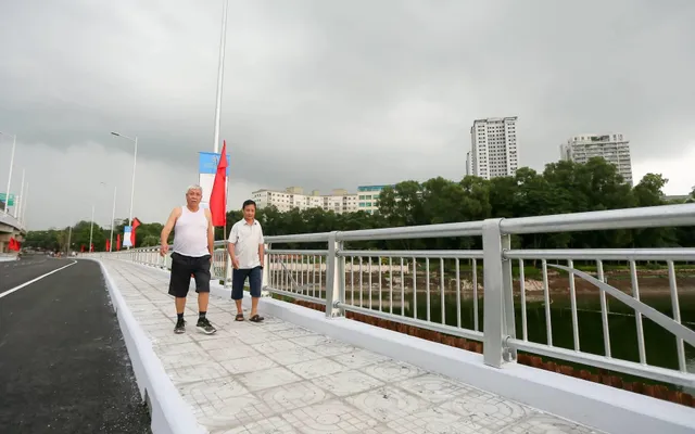 
A walkway along the bridge
