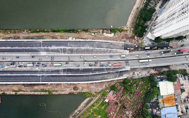 
A birds-eye view of the bridges
