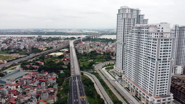 Thông xe tuyến đường Vành đai 3 trên cao đoạn Mai Dịch - Nam Thăng Long hơn 5.300 tỷ đồng - Ảnh 5. Thông xe tuyến đường Vành đai 3 trên cao đoạn Mai Dịch - Nam Thăng Long hơn 5.300 tỷ đồng - Ảnh 5.