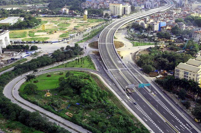 Thông xe tuyến đường Vành đai 3 trên cao đoạn Mai Dịch - Nam Thăng Long hơn 5.300 tỷ đồng - Ảnh 9. Thông xe tuyến đường Vành đai 3 trên cao đoạn Mai Dịch - Nam Thăng Long hơn 5.300 tỷ đồng - Ảnh 9.