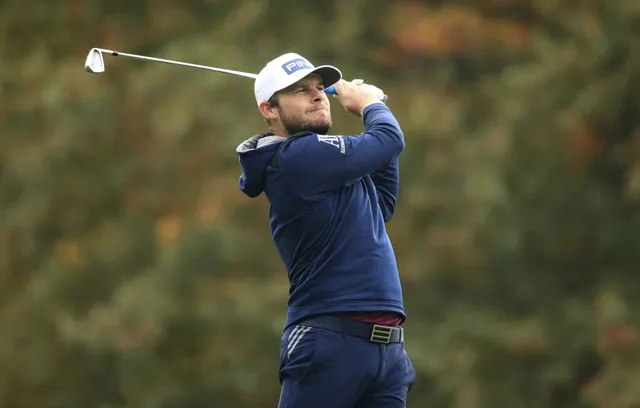 Tyrrell Hatton lên ngôi vô địch địch giải golf BMW PGA Championship 2020 - Ảnh 2.