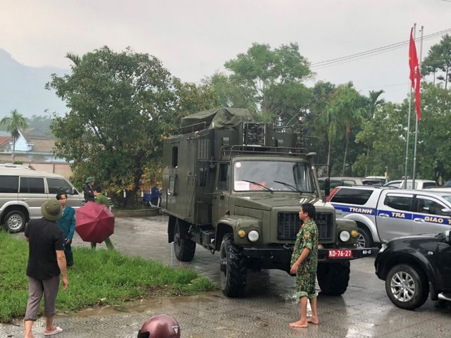 Cứu hộ Thủy điện Rào Trăng 3, Phó Tư lệnh Quân khu 4 và đoàn cán bộ, chiến sĩ gặp nạn - Ảnh 2.