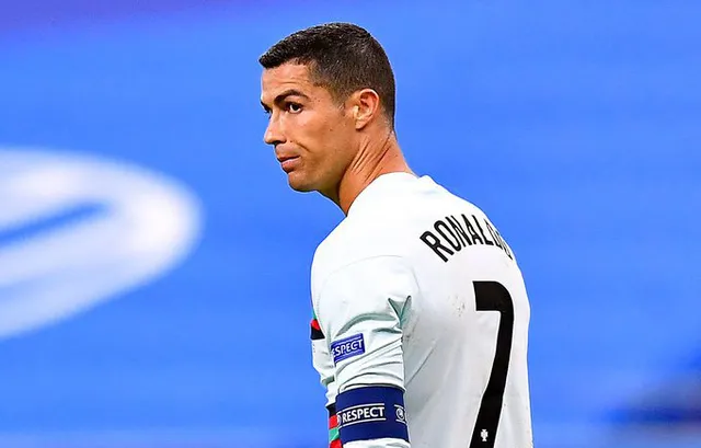 NÓNG: Ronaldo dương tính với COVID-19 - Ảnh 1.