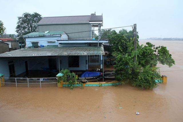 Những tấm lòng thiện nguyện hướng về người dân vùng lũ - Ảnh 4.