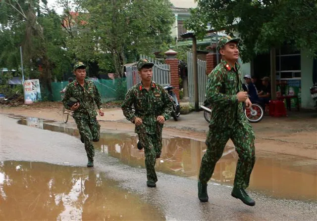 vna_potal_thua_thien_–_hue_khan_truong_tiep_can_hien_truong_cuu_ho_cuu_nan_cac_nan_nhan_vu_sat_lo_dat_da_tai_thuy_dien_rao_trang_3__092510657_5066949 vna_potal_thua_thien_–_hue_khan_truong_tiep_can_hien_truong_cuu_ho_cuu_nan_cac_nan_nhan_vu_sat_lo_dat_da_tai_thuy_dien_rao_trang_3__092510657_5066949