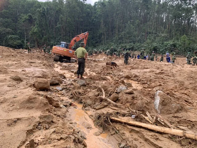 vna_potal_vu_sat_lo_tai_thuy_dien_rao_trang_3_cac_luc_luong_khan_truong_tim_kiem_nguoi_bi_nan_112357644_5069333 vna_potal_vu_sat_lo_tai_thuy_dien_rao_trang_3_cac_luc_luong_khan_truong_tim_kiem_nguoi_bi_nan_112357644_5069333