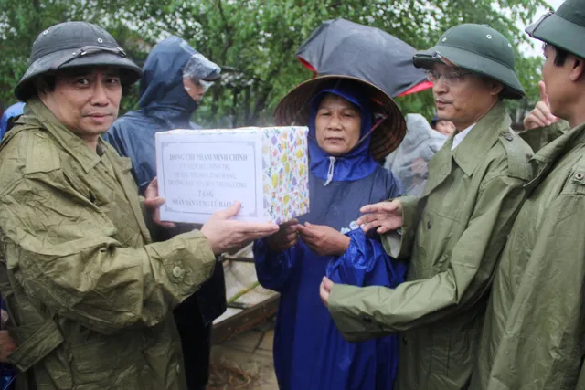 Tìm kiếm các công nhân còn mất tích bằng mọi cách - Ảnh 1.