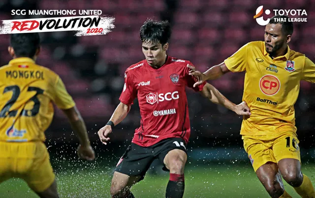 Văn Lâm thi đấu xuất sắc vẫn không cứu nổi Muangthong United - Ảnh 1.