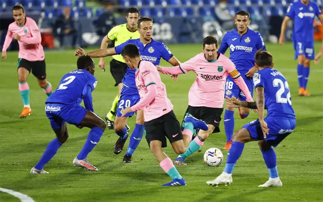 Getafe 1-0 Barcelona: Thất bại bất ngờ! - Ảnh 2.