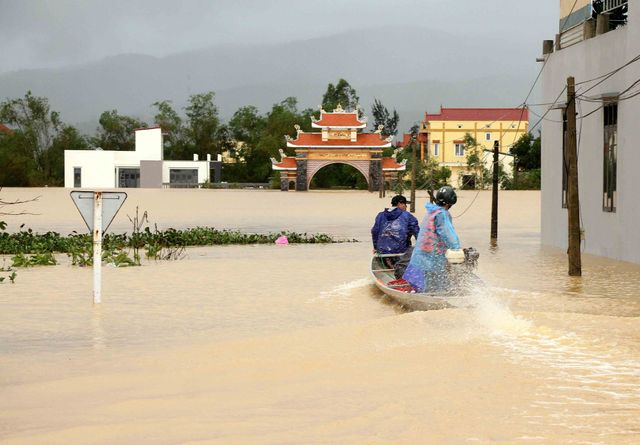 Lũ chồng lũ, hơn 34.000 nhà dân tại Quảng Bình ngập lụt - Ảnh 2.