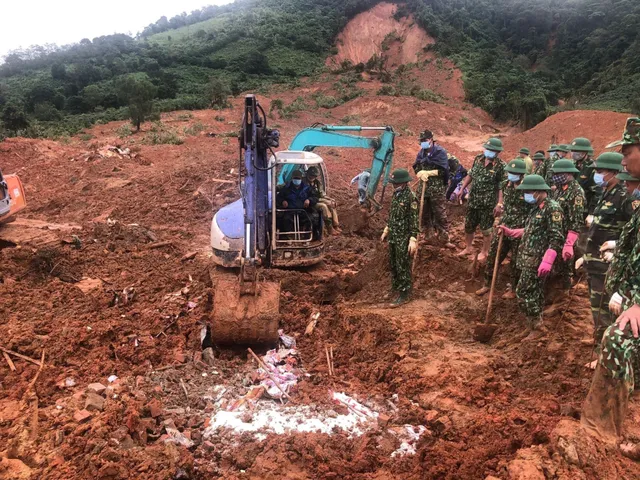 vna_potal_quang_tri_da_tim_thay_17_thi_the_can_bo_chien_si_doan_kinh_te_quoc_phong_337_bi_sat_nui_vui_lap_110706145_5075533 vna_potal_quang_tri_da_tim_thay_17_thi_the_can_bo_chien_si_doan_kinh_te_quoc_phong_337_bi_sat_nui_vui_lap_110706145_5075533