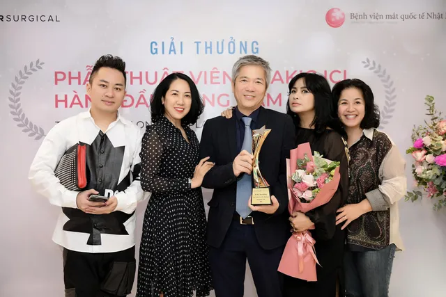 Bạn trai diva Thanh Lam nhận giải thưởng uy tín về nhãn khoa - Ảnh 2.