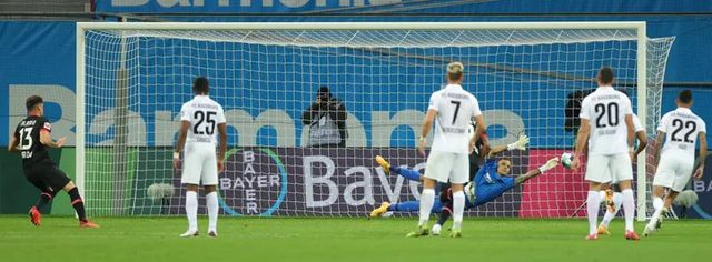 Bayer Leverkusen 3-1 Augsburg: Leverkusen trở lại top 4 (Vòng 5 Bundesliga 2020/21) - Ảnh 3.