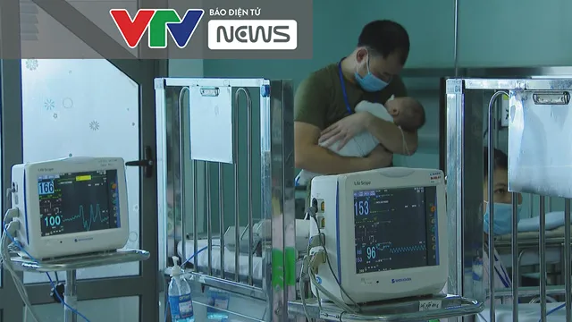 Gia tăng trẻ nhập viện do mắc bệnh hô hấp - Ảnh 2. Gia tăng trẻ nhập viện do mắc bệnh hô hấp - Ảnh 2.