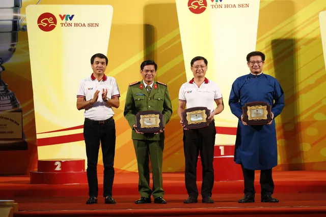 Những hoạt động ý nghĩa của giải xe đạp VTV Cúp Tôn Hoa Sen 2020 - Ảnh 1.