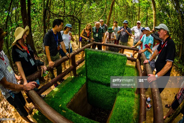 TP Hồ Chí Minh đứng đầu điểm đến yêu thích của khách nội địa - Ảnh 2.