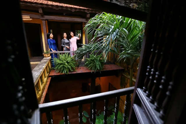 Thăm phố xưa Hà Nội nhớ ghé Nhà cổ 87 Mã Mây - Ảnh 5. Thăm phố xưa Hà Nội nhớ ghé Nhà cổ 87 Mã Mây - Ảnh 5.