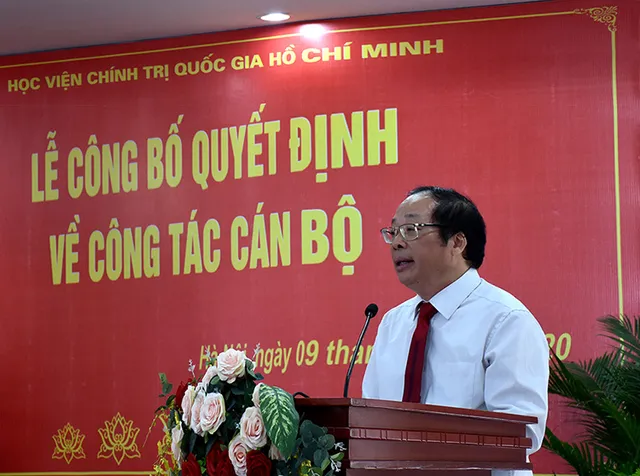 Công bố quyết định bổ nhiệm Quyền Giám đốc Học viện Báo chí và Tuyên truyền - Ảnh 2.