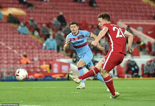 Liverpool 2-1 West Ham: Jota tỏa sáng, Liverpool giành ngôi đầu bảng! - Ảnh 3.