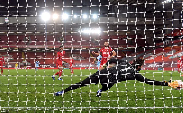 Liverpool 2-1 West Ham: Jota tỏa sáng, Liverpool giành ngôi đầu bảng! - Ảnh 1.