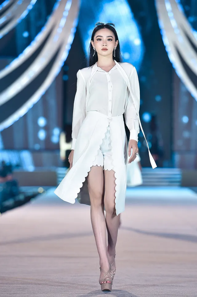 Top 5 Người đẹp Thời trang - Hoa hậu Việt Nam 2020 lộ diện - Ảnh 23. Top 5 Người đẹp Thời trang - Hoa hậu Việt Nam 2020 lộ diện - Ảnh 23.