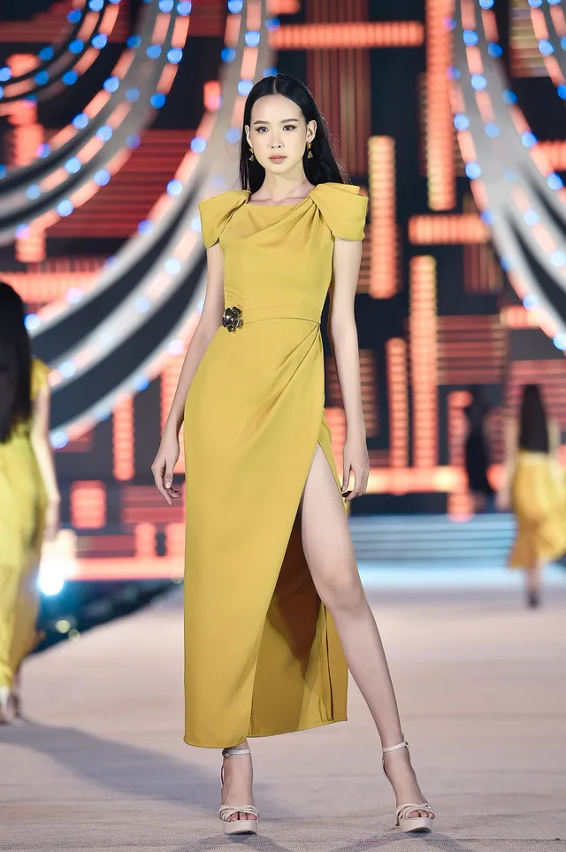 Top 5 Người đẹp Thời trang - Hoa hậu Việt Nam 2020 lộ diện - Ảnh 31. Top 5 Người đẹp Thời trang - Hoa hậu Việt Nam 2020 lộ diện - Ảnh 31.