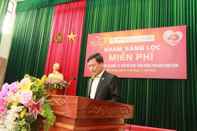 Trái tim cho em tầm soát bệnh tim bẩm sinh cho 1.800 em nhỏ - Ảnh 5. Trái tim cho em tầm soát bệnh tim bẩm sinh cho 1.800 em nhỏ - Ảnh 5.