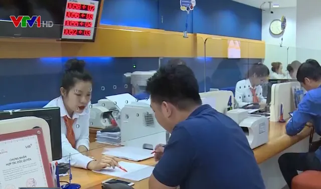 Cuối năm 2020, ngân hàng tấp nập lên sàn, chuyển sàn - Ảnh 1. Cuối năm 2020, ngân hàng tấp nập lên sàn, chuyển sàn - Ảnh 1.
