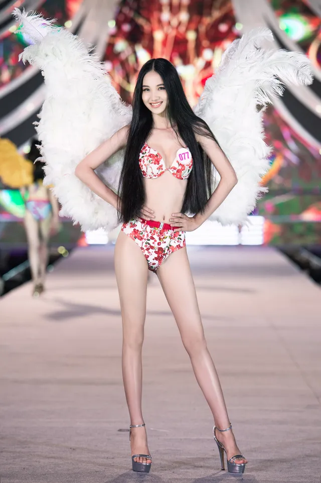 Thí sinh Hoa hậu Việt Nam 2020 trình diễn bikini bốc lửa - Ảnh 14. Thí sinh Hoa hậu Việt Nam 2020 trình diễn bikini bốc lửa - Ảnh 14.