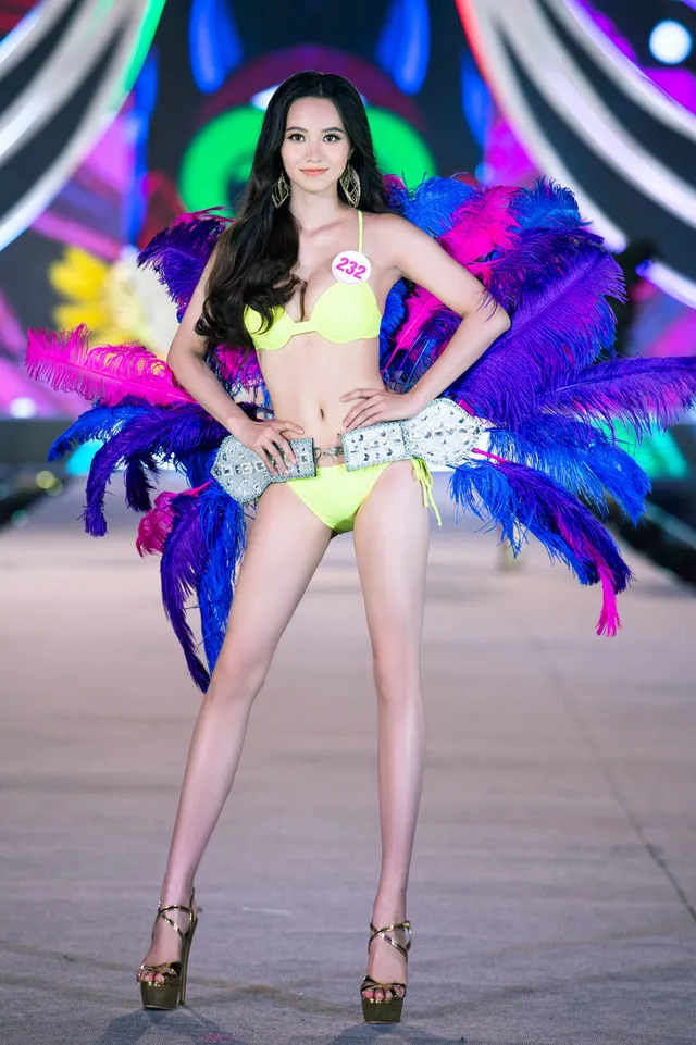 Thí sinh Hoa hậu Việt Nam 2020 trình diễn bikini bốc lửa - Ảnh 17. Thí sinh Hoa hậu Việt Nam 2020 trình diễn bikini bốc lửa - Ảnh 17.