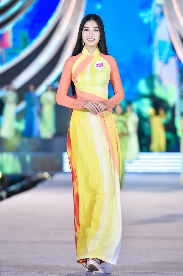 Nhan sắc Top 5 Người đẹp Du lịch - Hoa hậu Việt Nam 2020 - Ảnh 4. Nhan sắc Top 5 Người đẹp Du lịch - Hoa hậu Việt Nam 2020 - Ảnh 4.