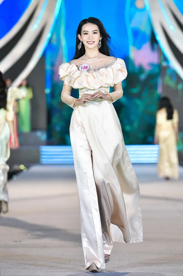 Nhan sắc Top 5 Người đẹp Du lịch - Hoa hậu Việt Nam 2020 - Ảnh 10. Nhan sắc Top 5 Người đẹp Du lịch - Hoa hậu Việt Nam 2020 - Ảnh 10.