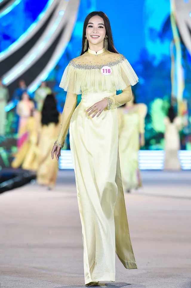 Nhan sắc Top 5 Người đẹp Du lịch - Hoa hậu Việt Nam 2020 - Ảnh 11. Nhan sắc Top 5 Người đẹp Du lịch - Hoa hậu Việt Nam 2020 - Ảnh 11.