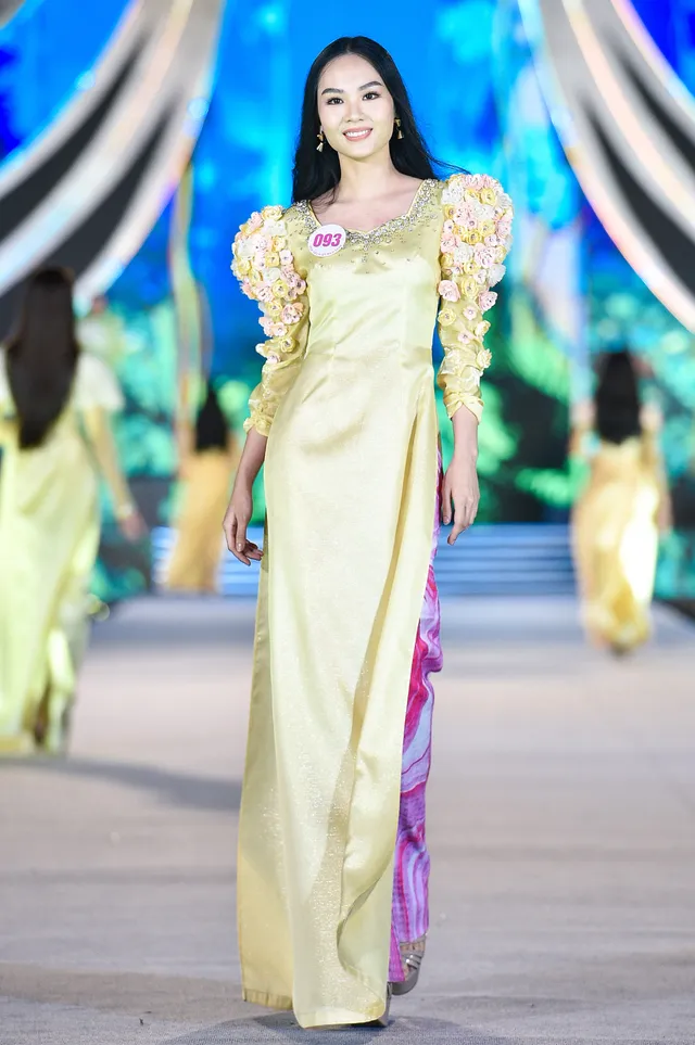 Nhan sắc Top 5 Người đẹp Du lịch - Hoa hậu Việt Nam 2020 - Ảnh 3. Nhan sắc Top 5 Người đẹp Du lịch - Hoa hậu Việt Nam 2020 - Ảnh 3.