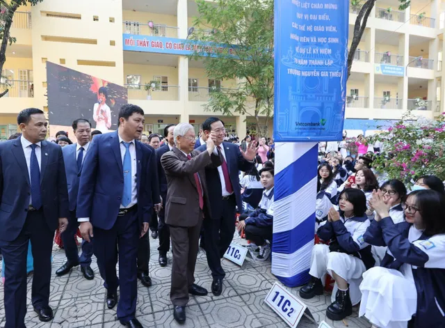 Tổng Bí thư, Chủ tịch nước Nguyễn Phú Trọng dự Lễ kỷ niệm 70 năm thành lập Trường THPT Nguyễn Gia Thiều - Ảnh 1.