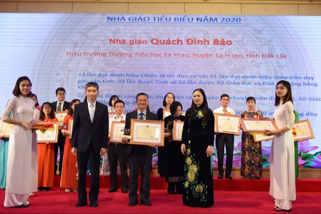 Tôn vinh 183 nhà giáo tiêu biểu năm 2020 - Ảnh 10.