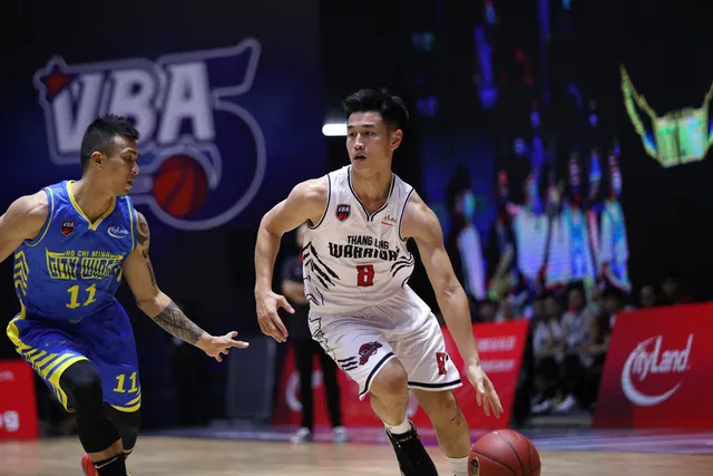 VBA 2020 - Game 38: Thang Long Warriors xây chắc vị trí thứ 2 - Ảnh 1.