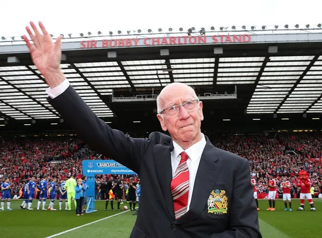 Sir Bobby Charlton mắc chứng mất trí nhớ - Ảnh 1.