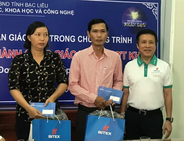 Chương trình Đồng hành cùng giáo viên vượt khó: Tri ân, tiếp thêm sức mạnh cho các thầy, cô giáo - Ảnh 4.