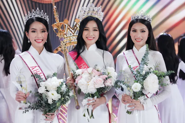 Hành trình từ nữ sinh Thanh Hóa đến tân Hoa hậu Việt Nam 2020 của Đỗ Thị Hà - Ảnh 23. Hành trình từ nữ sinh Thanh Hóa đến tân Hoa hậu Việt Nam 2020 của Đỗ Thị Hà - Ảnh 23.