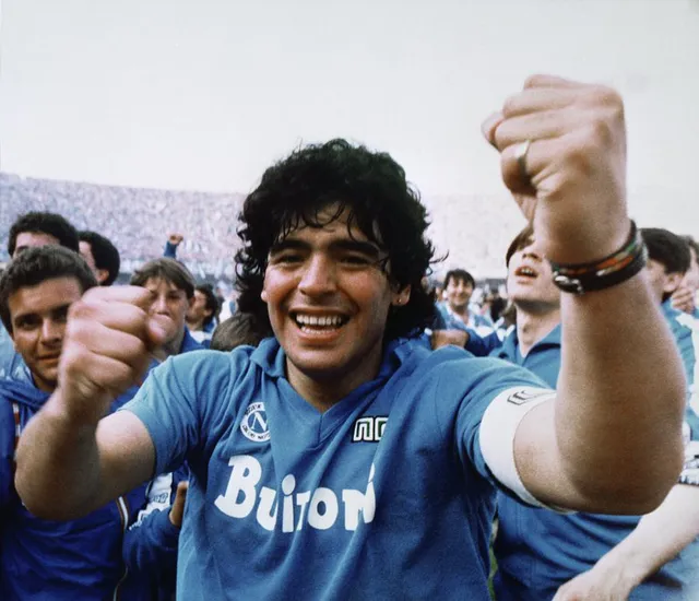 Diego Maradona - Thiên thần, Ác quỷ trong cùng nét vẽ - Ảnh 2. Diego Maradona - Thiên thần, Ác quỷ trong cùng nét vẽ - Ảnh 2.
