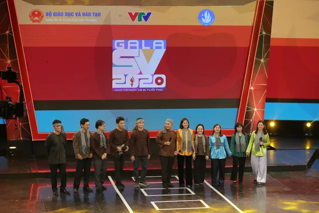 Dàn thí sinh SV 96, SV 2000 mang bầu trời thanh xuân trở về trên VTV3 - Ảnh 12. Dàn thí sinh SV 96, SV 2000 mang bầu trời thanh xuân trở về trên VTV3 - Ảnh 12.